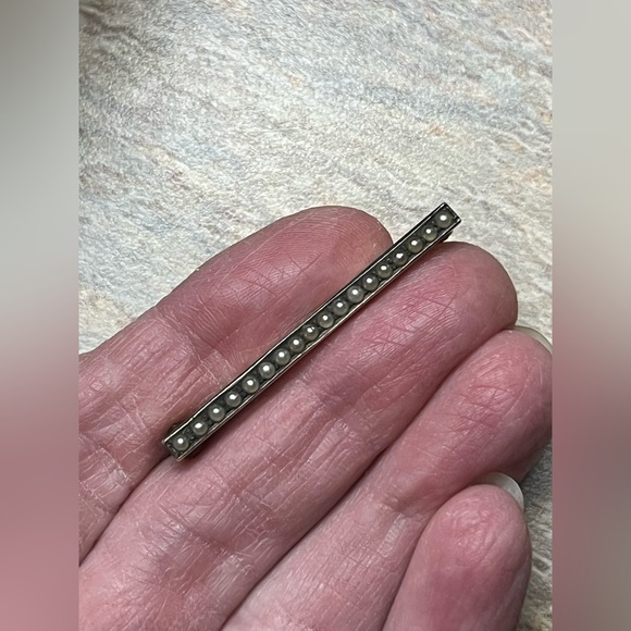 Early 1900’s Sterling Silver And Seed Pearls Small Bar Pin - Picture 12 of 16